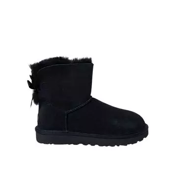 Черные замшевые ботинки UGG