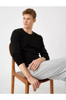 Черный базовый свитер Koton