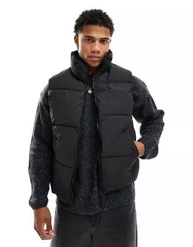 Черный пуховик Bershka