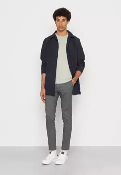 Чино Jack & Jones, дождь