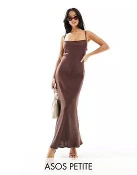 Длинный сарафан-комбинация из шоколадного льна ASOS DESIGN Petite с воротником-хомутом и драпированной спиной