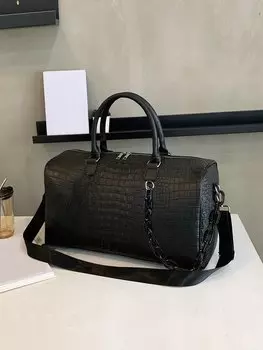 Дорожная сумка из черного полиуретана