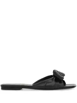 Дутые шлепанцы Vara с бантом Ferragamo, черный