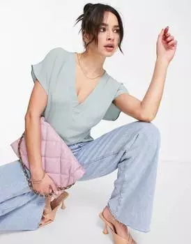 Дымчато-голубая льняная футболка с v-образным вырезом ASOS DESIGN