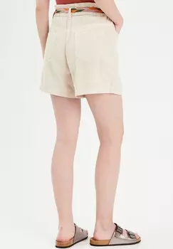 Джинсовые шорты SLOUCHY MIT GRTEL Cache Cache, кремовый
