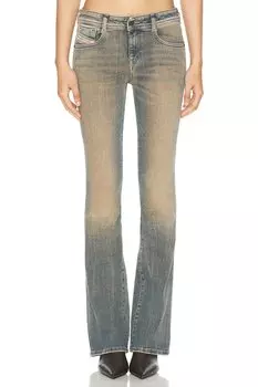 Джинсы женские Diesel, цвет Denim