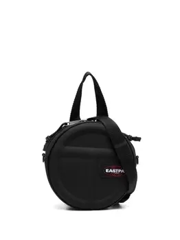 Eastpak сумка-тоут с нашивкой-логотипом, черный