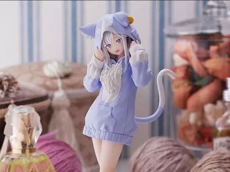 Фигурка Re:Zero Starting Life in Another World Luminasta Emilia (Mofumofu Pack) Figure Sega