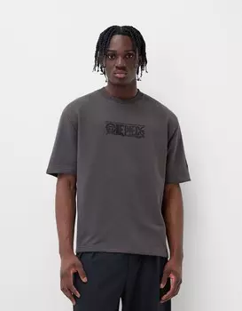 Футболка one piece из плюша с короткими рукавами Bershka, серый