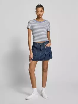 Футболка с этикеткой Levi's