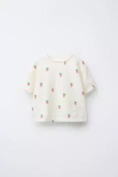 Футболка с клубничным принтом ZARA, устрично-белый