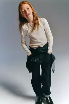 Футболка в рубчик с бантиками ZARA, экрю