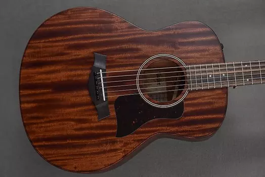 GTe красное дерево Taylor