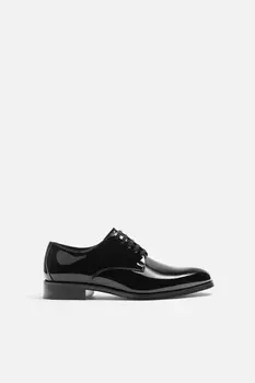 Искусственные лакированные туфли ZARA, черный