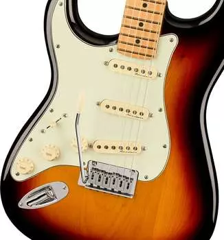 Электрогитара Fender - Player Plus Stratocaster - Left-Handed Electric Guitar - Maple Fingerboard - 3-Color Sunburst
