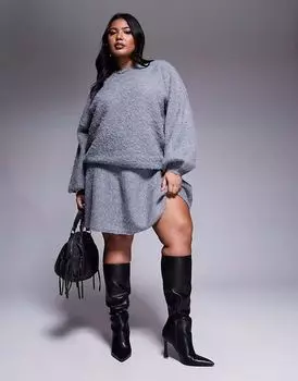 Эксклюзивная плиссированная юбка из трикотажной пушистой пряжи In The Style Plus x Natalya Wright в цвете «уголь»