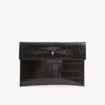 Клатч-конверт из кожи с тиснением под крокодила и черепом Alexander Mcqueen, черный