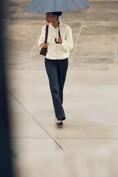 Короткая куртка-бомбер ZARA, экрю