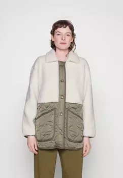 Короткое пальто Abercrombie & Fitch