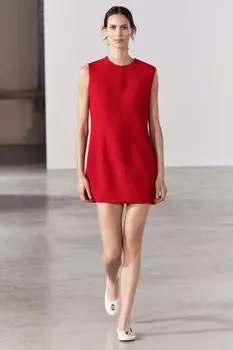 Короткое платье с фактурой ZARA, красный