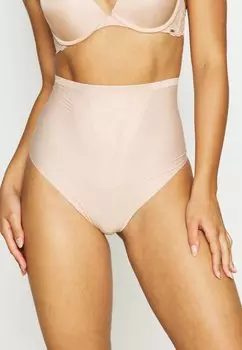 Корректирующее белье Triumph