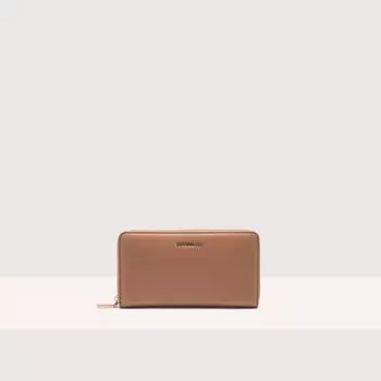 Кошелек Coccinelle Metallic Soft, цвет Skin