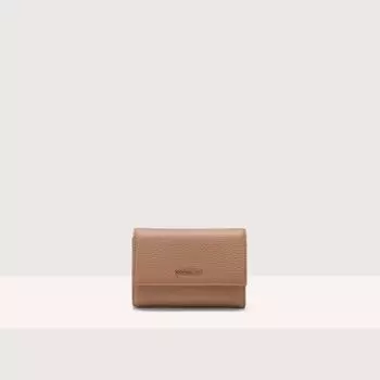 Кошелек Coccinelle Metallic Soft, цвет Skin