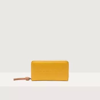 Кошелек Coccinelle Myrtha Maxi Logo, цвет Soleado/Skin