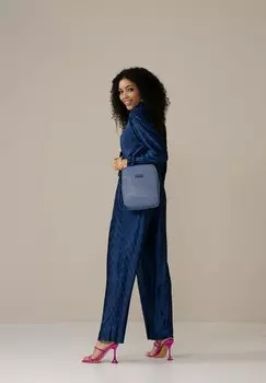 Косметичка EXPRESSION UPRIGHT TOILETRY SUITSUIT, синий
