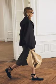 Кожаные балетки на шнуровке ZARA, черный
