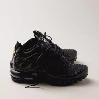 Кроссовки air max plus Nike, черный