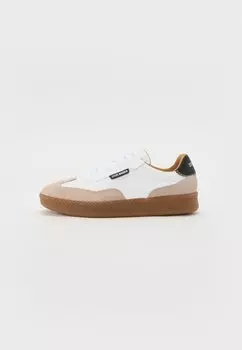 Кроссовки EUPHORIA Steve Madden, белый