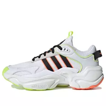 Кроссовки magmur runner Adidas, белый