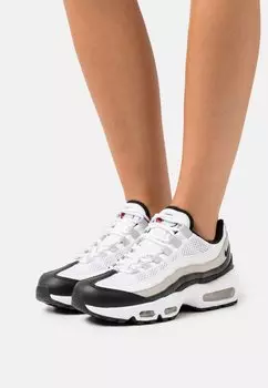 Кроссовки Nike