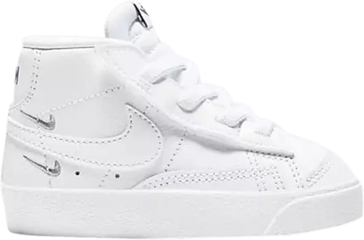 Кроссовки Nike Blazer Mid '77 SE TD 'Sisterhood - White Metallic Silver', белый