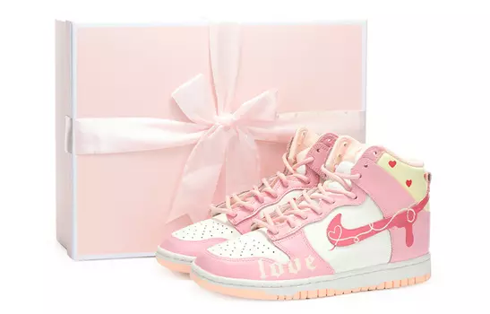 Кроссовки Nike Dunk Skateboard Shoes Women's High-Top Pink White/Yellow