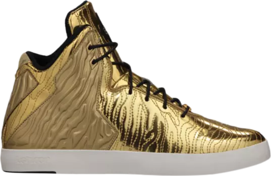 Кроссовки Nike LeBron 11 NSW Lifestyle QS 'Black History Month', золотой