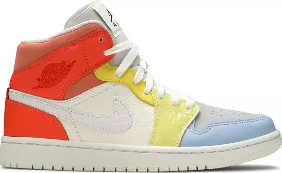 Кроссовки Nike Wmns Air Jordan 1 Mid 'To My First Coach', белый