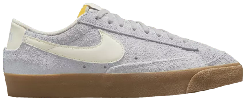 Кроссовки Nike Wmns Blazer Low '77 Vintage 'Football Grey Ivory Gum', серый