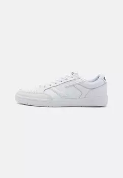 Кроссовки Vans