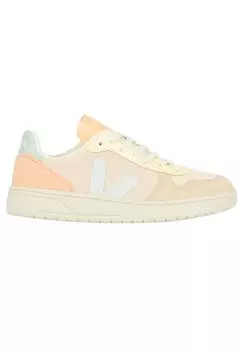 Кроссовки Veja