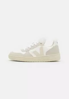 Кроссовки Veja