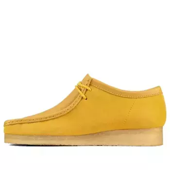 Кроссовки wallabee 'yellow suede' Clarks, желтый