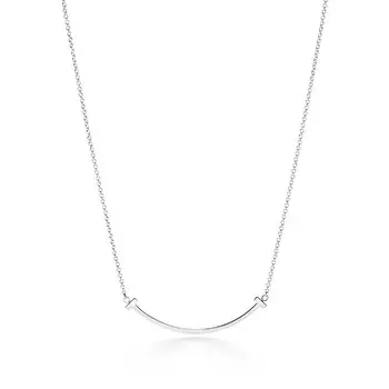 Кулон с цепочкой Tiffany & Co. Smile Small, белое золото