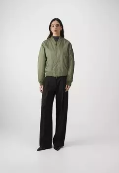 Куртка-бомбер Guess Jeans, зеленый