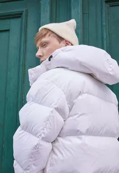 Куртка Tommy Jeans АЛЯСКА ПУФФЕР, белый