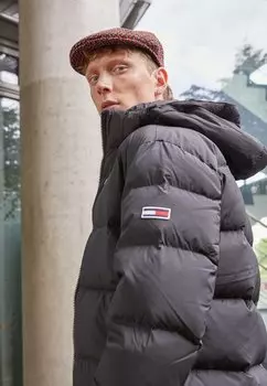 Куртка Tommy Jeans КУРТКА ESSENTIAL, черный