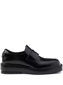 Лоферы с нашивкой Prada, черный