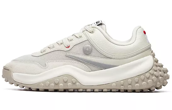 Массивные кроссовки Fila T1 женские