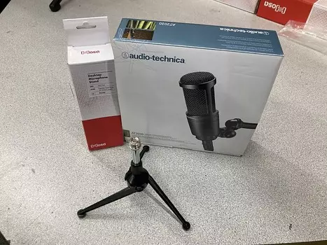 Микрофон Audio-Technica AT2020 Large Diaphragm Cardioid Condenser Microphone